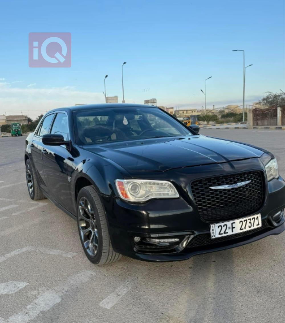 كرايسلر 300